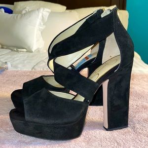 Jessica Simpson Platform Heels 🖤